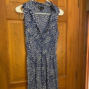 Blue sleeveless neck dress